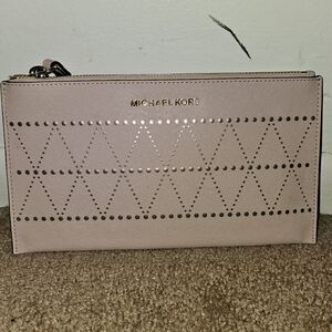 Michael kors wristlet